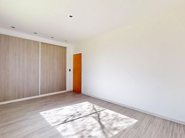 VENTA CASA CON PILETA A ESTRENAR - LA CANDIDA
