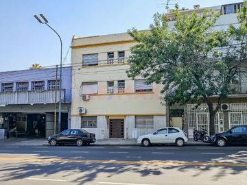 VENTA 2 AMBIENTES EN FLORES