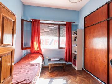 VENTA 2 AMBIENTES EN FLORES