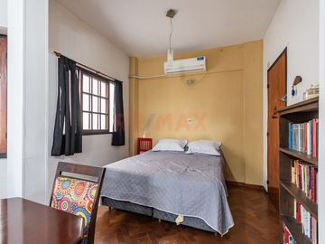 VENTA 2 AMBIENTES EN FLORES
