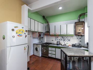 VENTA 2 AMBIENTES EN FLORES