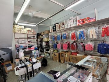 Local a la calle en alquiler en Av. Forest