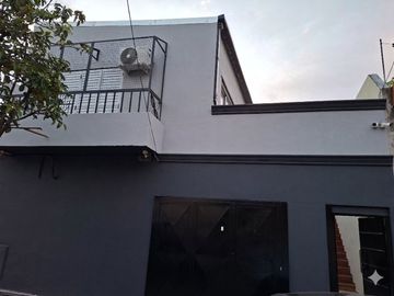 Casa Lote Propio: 4 Suites, 2 Cocheras y Seguridad