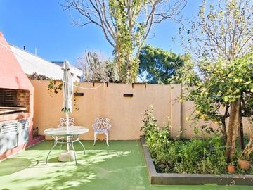 Casa Lote Propio: 4 Suites, 2 Cocheras y Seguridad