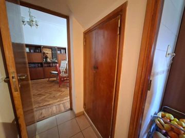 Casa 4 Amb. en Venta en LINIERS – Apto Crédito.