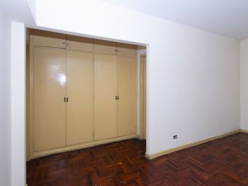 VENTA 2 AMB FLORES EXCELENTE UBICACION