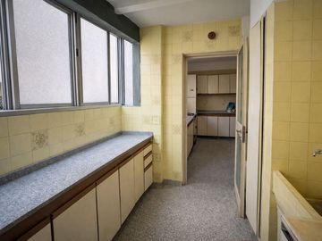 VENTA DEPTO. 4 AMB C/ DEPENDENCIA COCHERA | FLORES