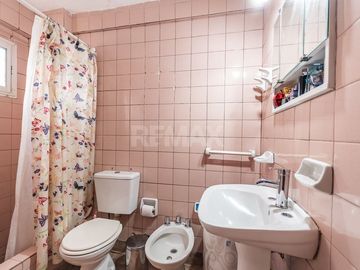 VENTA 2 AMBIENTES EN  ZONA ESTRATÉGICA DE FLORES