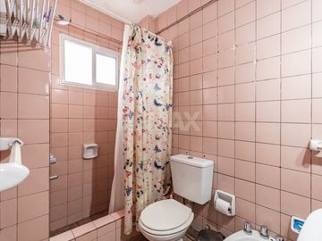 VENTA 2 AMBIENTES EN  ZONA ESTRATÉGICA DE FLORES