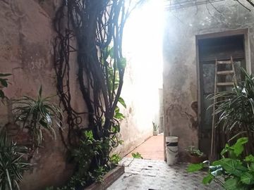 VENTA CASA EN PROPIO P. CHACABUCO SOBRE AV. VERNET