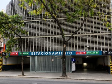 Venta de Cochera Cubierta en Palermo