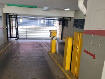 Venta de Cochera Cubierta en Belgrano