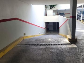 Venta de Cochera Cubierta en Belgrano