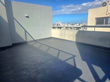 Depto 2 amb en venta con cochera Parque Chacabuco