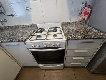 Depto 2 amb en venta con cochera Parque Chacabuco