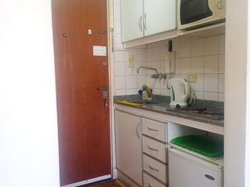 Suipacha 463: Monoambiente -Apto Prof. San Nicolás