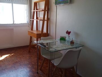 Suipacha 463: Monoambiente -Apto Prof. San Nicolás