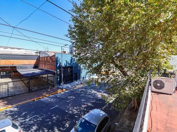 Venta casa 3 amb, terraza, patio, coch. Avellaneda
