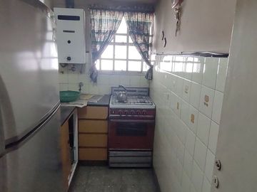 VENTA 2 AMB CON BALCON - CONSTITUCIÓN