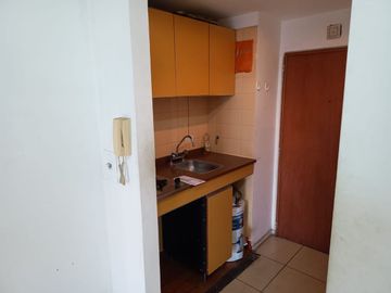 VENTA MONOAMBIENTE CON BALCON RETIRO
