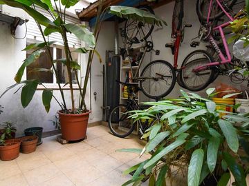 DEPARTAMENTO 4 AMBIENTES C/PATIO. JARDIN. BELGRANO