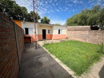 VENTA CASA + DPTO + LOCAL EN PILAR SANTA FE