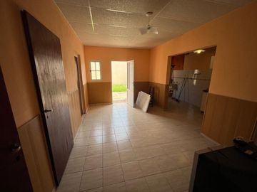 VENTA CASA + DPTO + LOCAL EN PILAR SANTA FE