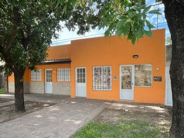 VENTA CASA + DPTO + LOCAL EN PILAR SANTA FE