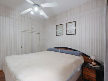 VENTA DEPARTAMENTO 4 AMBIENTES BALCÓN Y COCHERA