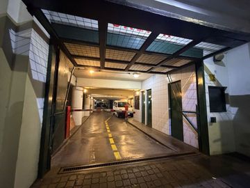 VENTA COCHERA PALERMO CON SEGURIDAD 24 HS.
