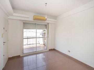 VENTA PATERNAL 3amb  Terraza y Lavadero Piso Alto