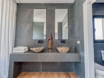 Venta Casa vista laguna 4 ambientes San Sebastián