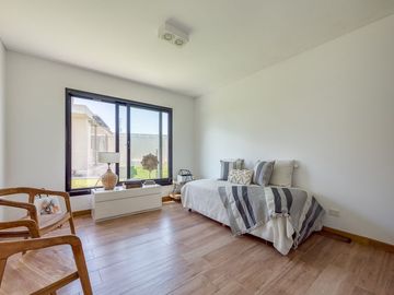 Venta Casa vista laguna 4 ambientes San Sebastián