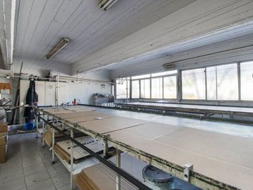 OPORTUNIDAD Galpón Parque Chacabuco Venta 822M2