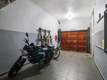 OPORTUNIDAD Galpón Parque Chacabuco Venta 822M2
