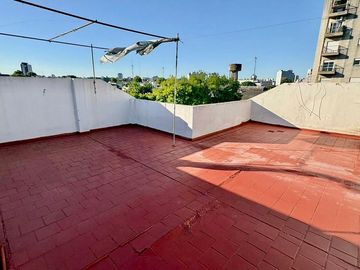 VENTA PH 4 AMBIENTES POMPEYA PATIO BALCÓN SIN EXP