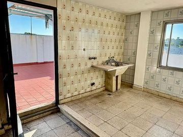 VENTA PH 4 AMBIENTES POMPEYA PATIO BALCÓN SIN EXP