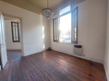PH 5 Ambientes con Patio y Entrada Independiente