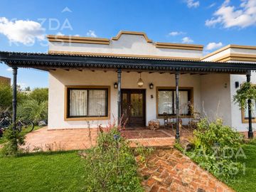 Hermosa casa en Fincas Del Alba