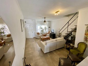 VENTA DUPLEX 3 AMBIENTES CIUDAD EVITA