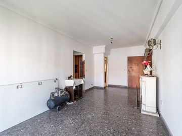 AMPLIO 6 AMB. V. MITRE, DOS BALCONES APTO PROFES.