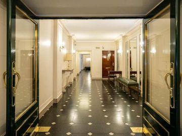VENTA DPTO 5 AMB de CATEGORIA - c/RENTA - RECOLETA