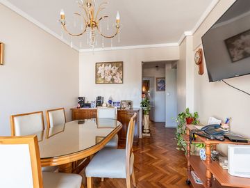 Venta Dpto. 5° Piso. Floresta, 3 Amb. Fte. Balcón