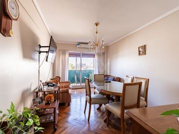 Venta Dpto. 5° Piso. Floresta, 3 Amb. Fte. Balcón