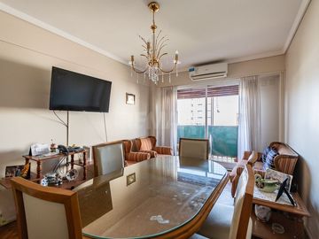 Venta Dpto. 5° Piso. Floresta, 3 Amb. Fte. Balcón