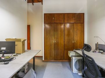 VENTA - CASA TIPO CHALET 5 amb Patio y Cochera
