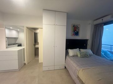 Monoambiente con balcón en Palermo Hollywood