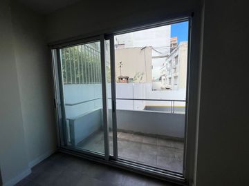 Venta monoambiente Flores