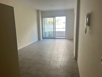 Venta monoambiente Flores
