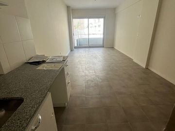 Venta monoambiente Flores